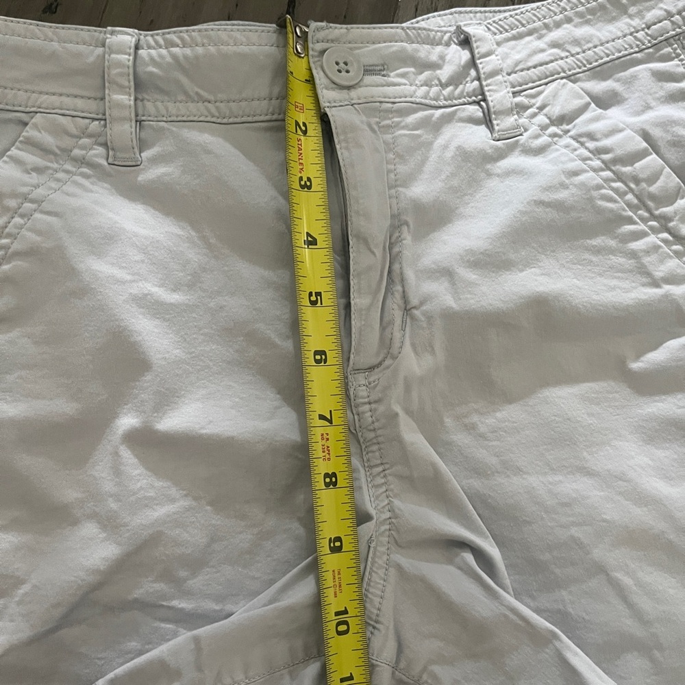 Eddie Bauer Women’s Grayish White Khaki Shorts Size 10 - Picture 9 of 11